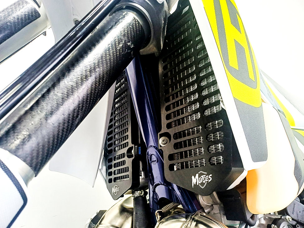 Motoes Radiator Guard HSQ_KTM_GAS_BLACK_2 Motoes radiator guards KTM / Husqvarna / GASGAS Black
